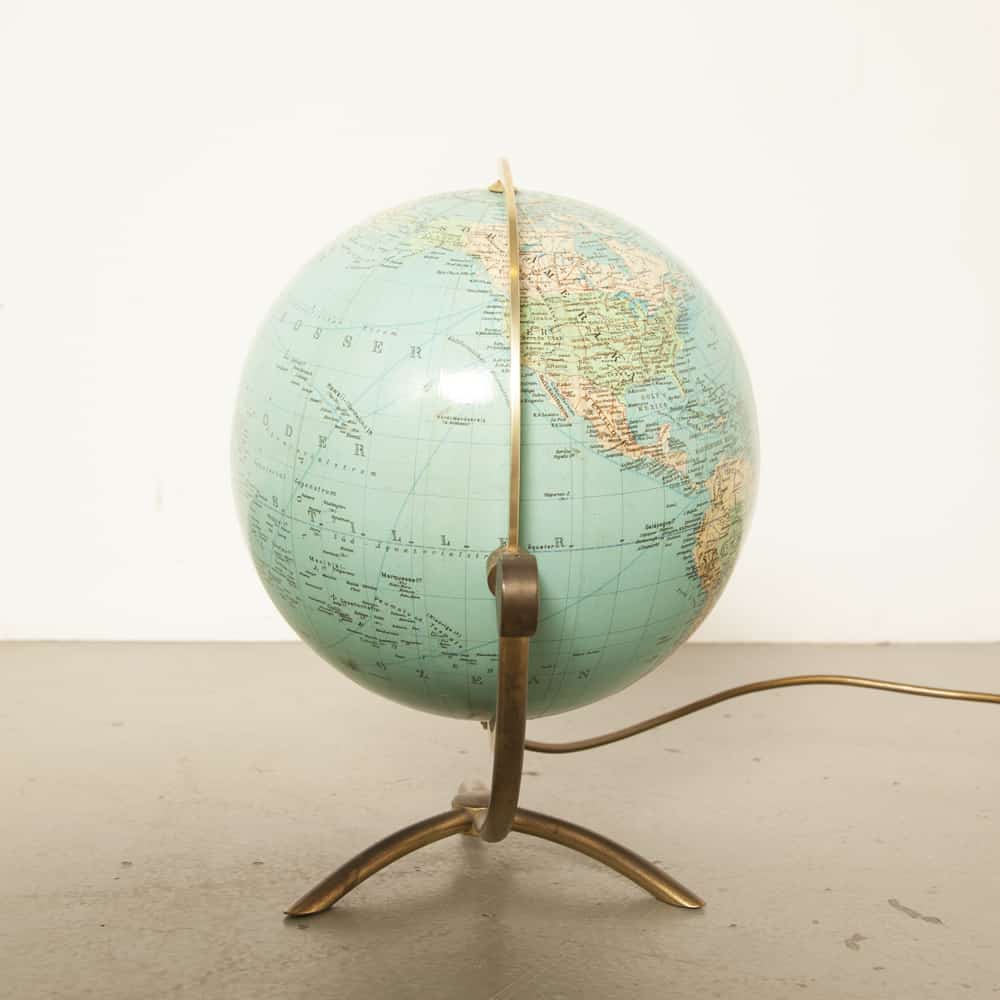 Globe Terrestre Vintage en Verre par Paul Ostergaard 1950s en vente sur  Pamono