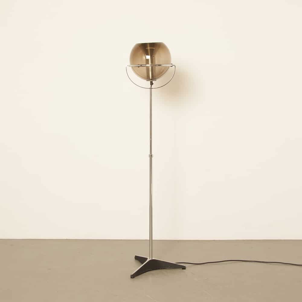 perzik Streven alledaags RAAK Globe Standing Lamp ⋆ Neef Louis Design Amsterdam