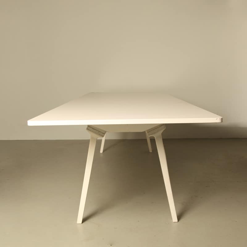 Vitra Bouroullec Table ⋆ Neef Louis Design Amsterdam