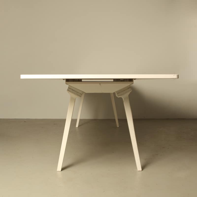 Vitra Bouroullec Table ⋆ Neef Louis Design Amsterdam