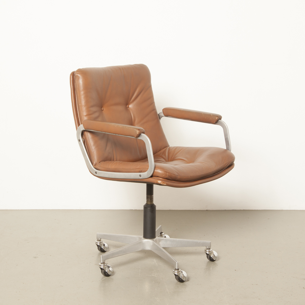 Office chair Geoffrey Harcourt wheels ⋆ Neef Design