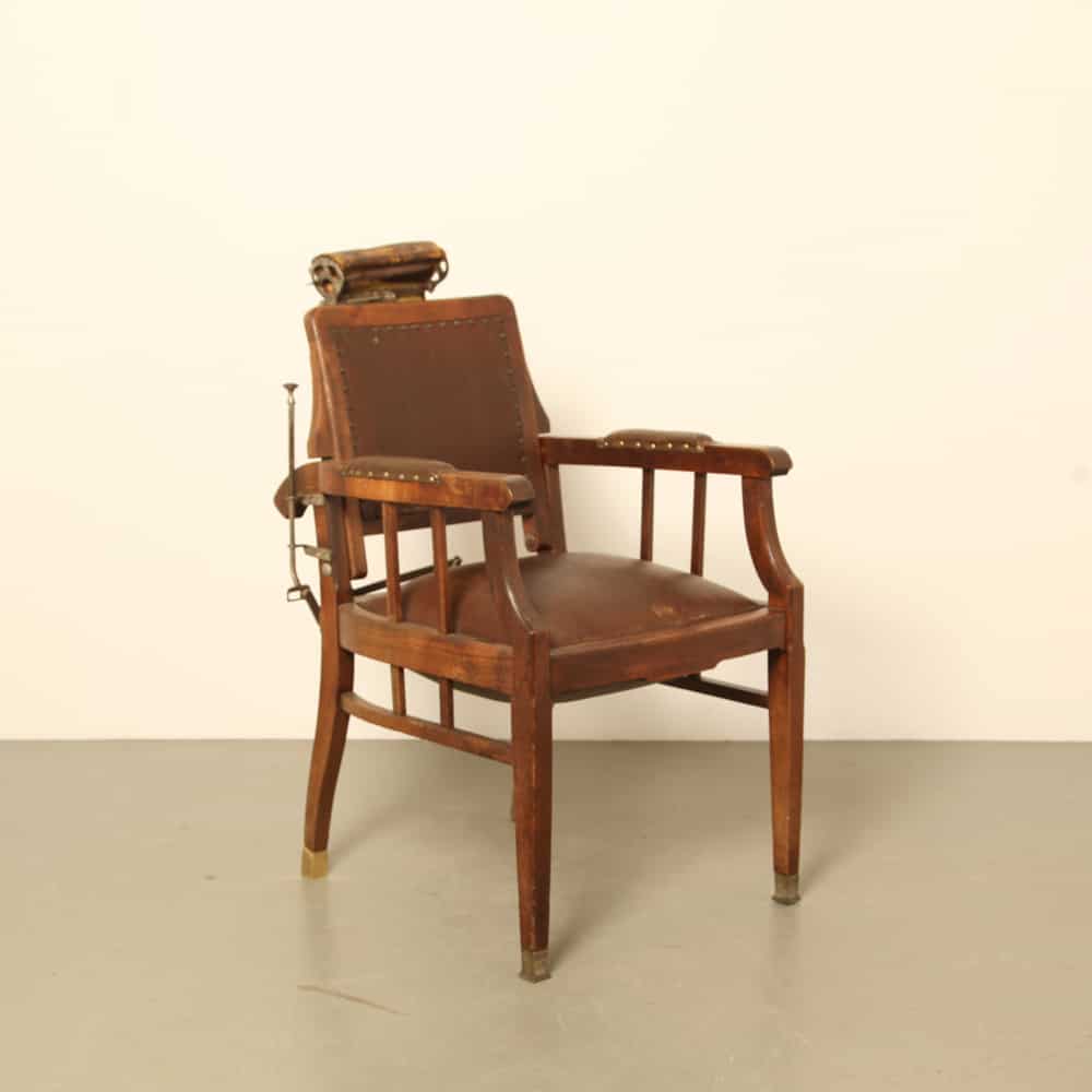 橡木理发椅棕色皮革皮革坐折叠功能机制古董理发师牙科椅理发椅治疗椅