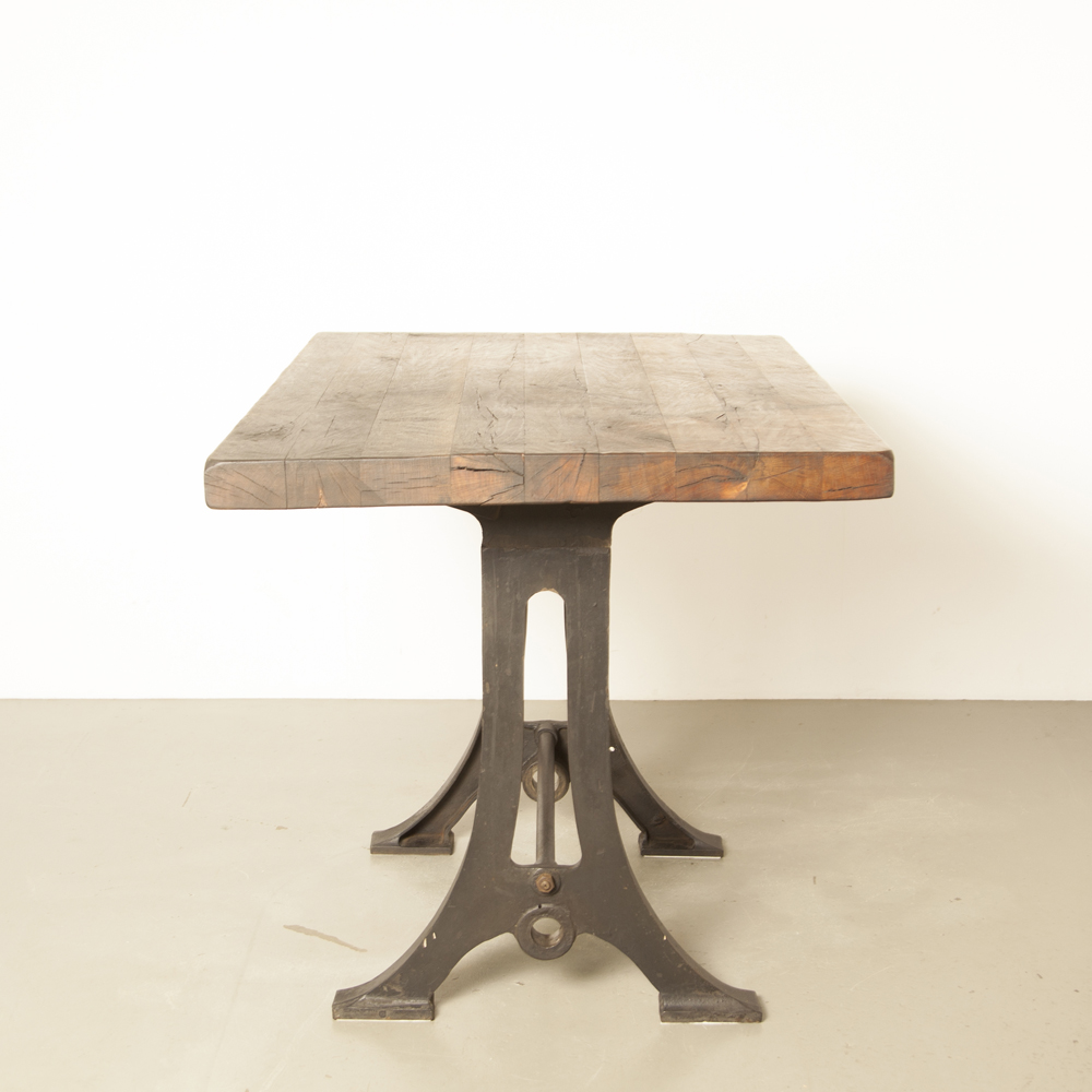 Industrial bar table ⋆ Neef Louis Design Amsterdam