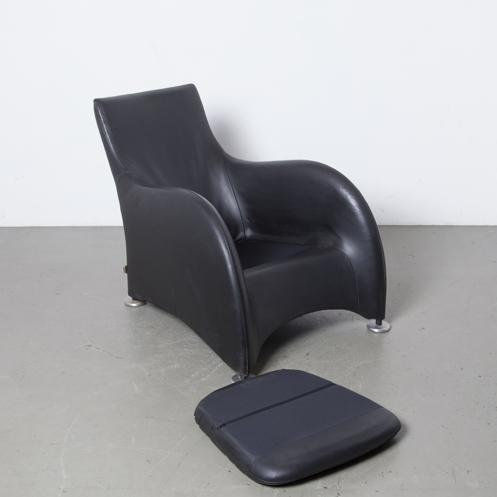 Loge armchair Gerard vd Berg Montis black ⋆ Neef Design
