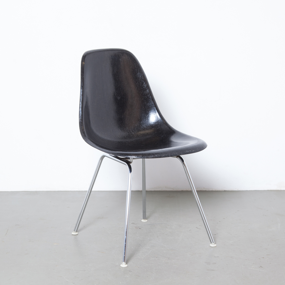 Tonen ginder Gietvorm Eames DSX bijzetstoel zwart Herman Miller glasvezel ⋆ Neef Louis Design  Amsterdam