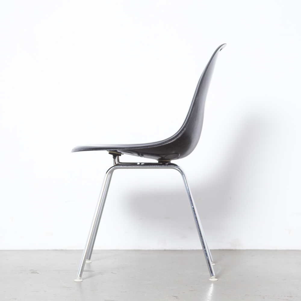 1x silla lateral Eames Herman Miller/Vitra Fibra de vidrio negra silla de fibra de vidrio 