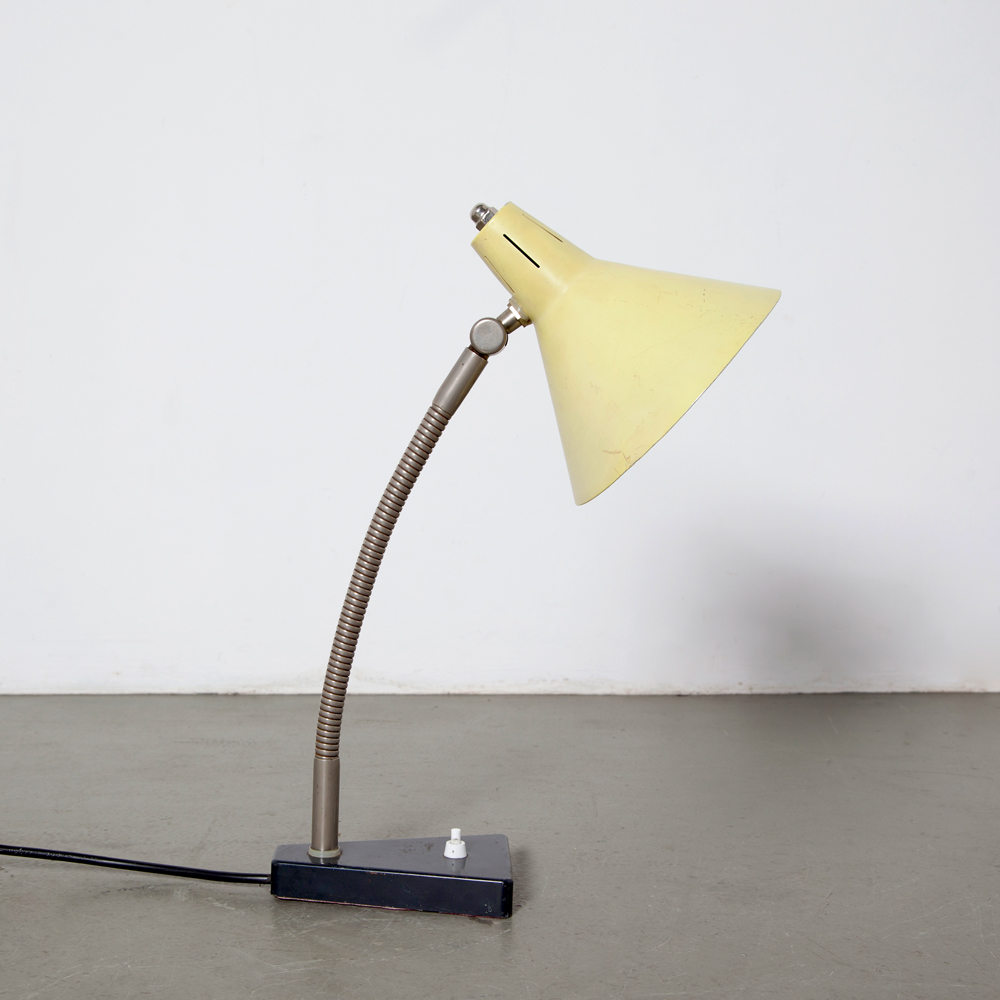 Tien aankomst Bestrooi Desk lamp from Busquet for Hala Zeist ⋆ Neef Louis Design Amsterdam