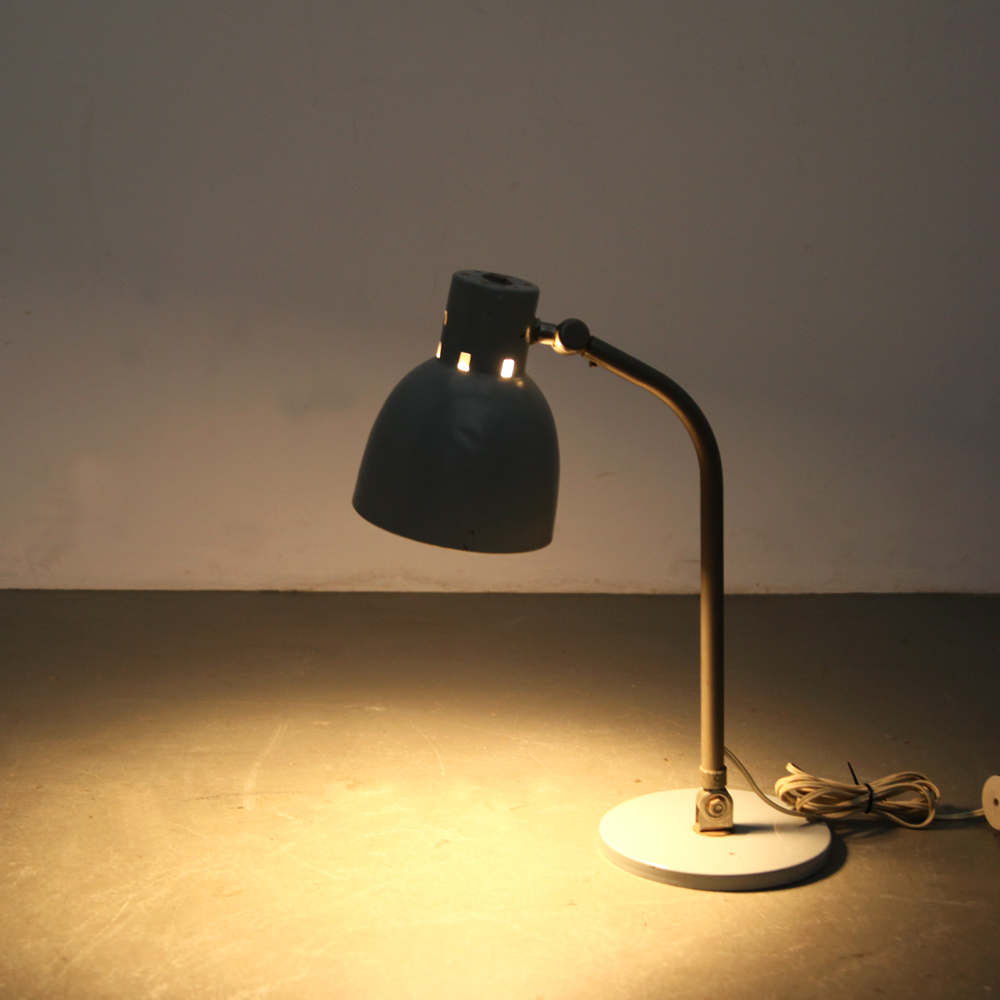 Desk lamp, Hala Zeist ⋆ Neef Louis Design Amsterdam
