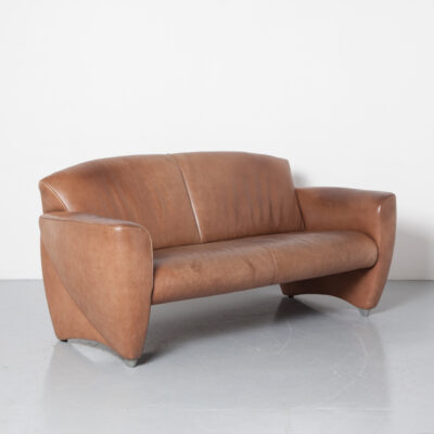 Vinci Couch Christophe Giraud Jori Cafe Au Lait liver chestnut brown leather high quality sofa rounded triangular design organic shapes Belgium vintage retro 90s 1990s nineties modern seating Angel