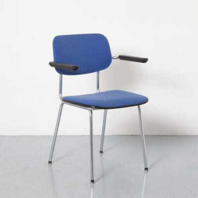 Gispen 模型 1236 管框架椅子蓝色 Cordemeyer André 哑光镀铬手柄扶手黑色塑料边缘座椅通用座椅荷兰设计复古复古 60 年代 1960 年代六十年代座椅中世纪现代汽车项目meubelen Katwijk