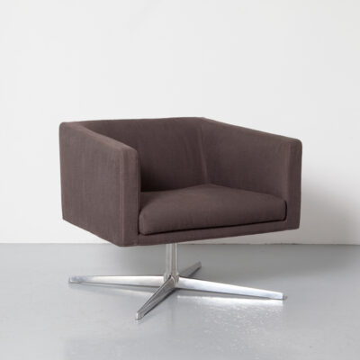 Cubica poltrona armchair Verzelloni Studio Lievore Altherr Molina Italy brown linen blend polished cast aluminium swivel base plywood frame foam removable covers reversible seat cushion sprung with interwoven elastic belts rectangular squared-off cube cubic easy chair angular retro seating contemporary modern