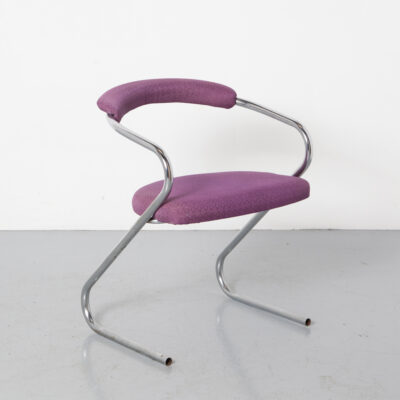 Итальянский обеденный стул 1970-х годов Хромированная трубка с пурпурной обивкой Каркас ZS с выпирающей спинкой, круглая легкая, вдохновленная Линдау Линдекрантц Ламмхульц, винтажное ретро, ​​середина века, модерн, 70-е, семидесятые, космическая эра