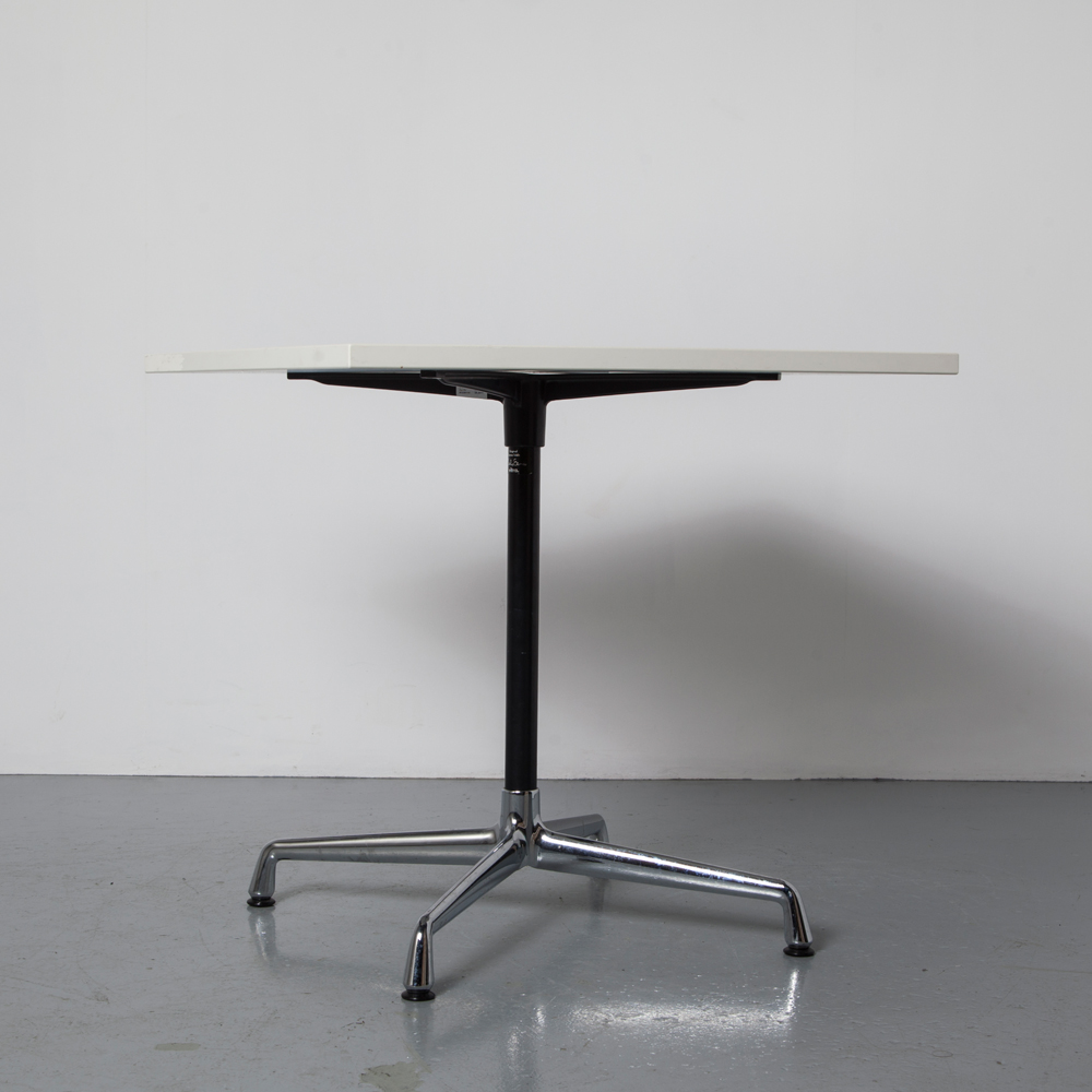 slachtoffers Misschien onenigheid Contracttafel Charles Ray Eames Vitra vierkant wit ⋆ Neef Louis Design  Amsterdam