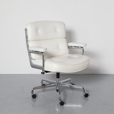 Lobby Chair ES104 ES 104 Charles Eames Ray Vitra snow white leather conference office waiting desk chromed die-cast aluminium high-quality castors tilt height adjustment swivel cushion five-star base design classic vintage retro mid-century modern 60s 1960s sixties