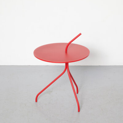 Тройной приставной столик Bert Plantagie красный кармин RAL3002 круглый круг 3 ручки на 2020 ножках портативный маленький миниатюрный металл с порошковым покрытием текстурированный голландский дизайн современный современный XNUMX-е годы