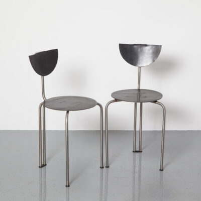 تصميم مجموعة كرسي مشروع التخرج للطلاب ، أنبوب فولاذي مقاوم للصدأ ، مشمع أسود ملحوم ، بسيط ، خفيف الوزن ، ومقبض محمول دائري دائري ، مقاعد صغيرة ، زوج من المواهب الشابة المعاصرة الحديثة 2010