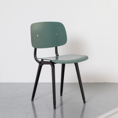 Revolt 椅子 HAY Friso Kramer 汽油绿色黑色回收 ABS 经典时尚永恒设计框架折叠钢板座椅靠背工业荷兰设计复古复古 50 年代 1950 年代 XNUMX 年代中期现代 Ahrend 粉末涂层