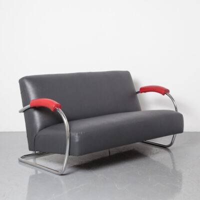 Chrome Tube Bauhaus style Sofa 1930s Art Deco canapé sièges Anthracite gris foncé texturé similicuir rouge accoudoirs vintage rétro milieu du siècle moderne des années 30 cadre Anton Lorenz inspiré