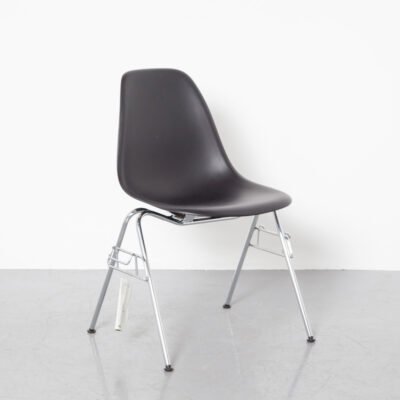 Eames DSS stacking side chair black Vitra Plastic shell dining base seat seating shock mount Charles Ray chrome tube frame stackable linking 50s fifties vintage retro mid-century modern tubular undercarriage new pearl ganging brackets