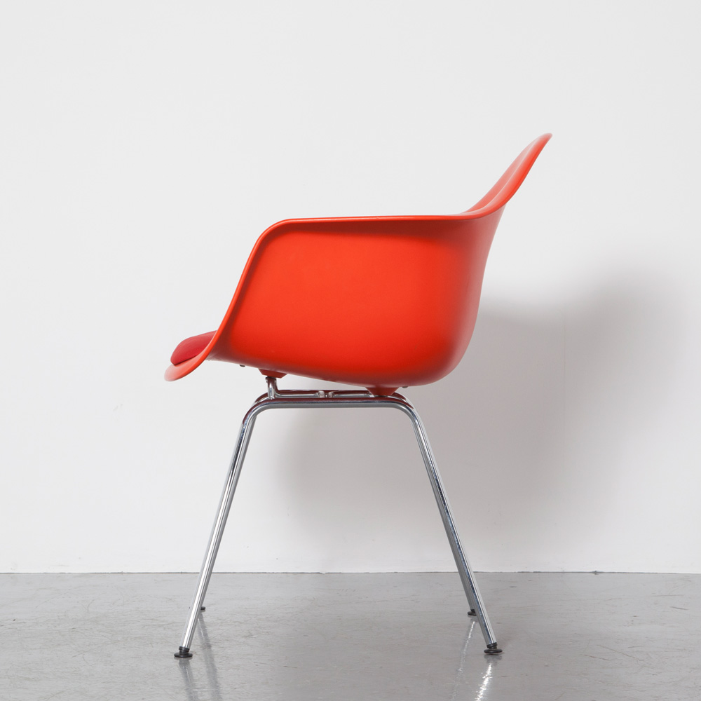 vragen Middel werper DAX stoel Eames Vitra rood ⋆ Neef Louis Design Amsterdam