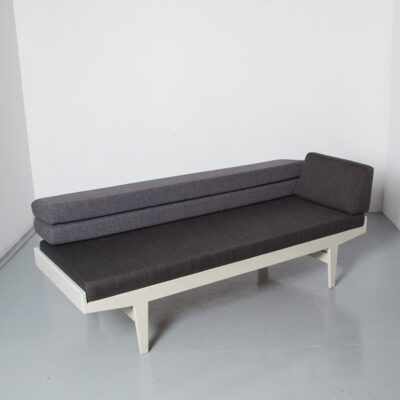 Couch Daybed Extending Twin Queen White wood frame blended grey cushions sleep sofa bed trundle lounge sleep mattress contemporary modern 2010s H9 Poul Volther FDB 座椅