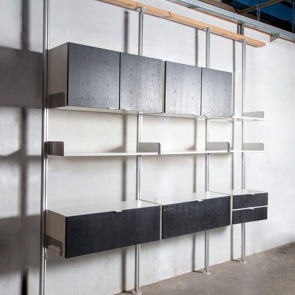 https://neeflouis.nl/wp-content/uploads/2023/05/Ka230518B-0-H-Vintage-Floor-Ceiling-Mounted-Bookcase-style-606-Universal-Shelving-System-Dieter-Rams-Vitsoe-column-post-aluminium-cabinet-drawer-black-oak-mid-century-modern-storage.jpg
