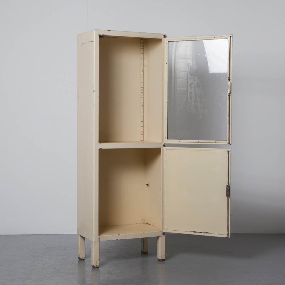 Vintage Medizinschrank 2 Türen ⋆ Neef Louis Design Amsterdam