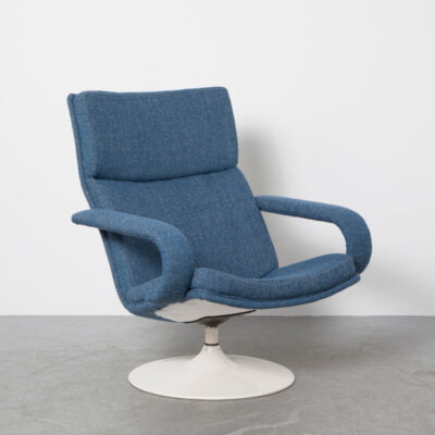 Armchair Geoffrey Harcourt Artifort new blue woven wool blend upholstery Netherlands F141 F154 F196 unique armrests disk base swivel trumpet white business office vintage retro design lounge easy chair seat seating 70s 1970s seventies mid-century modern