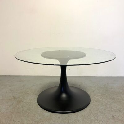 glass round table